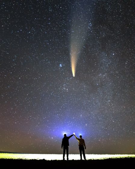 luminosité d'une comète