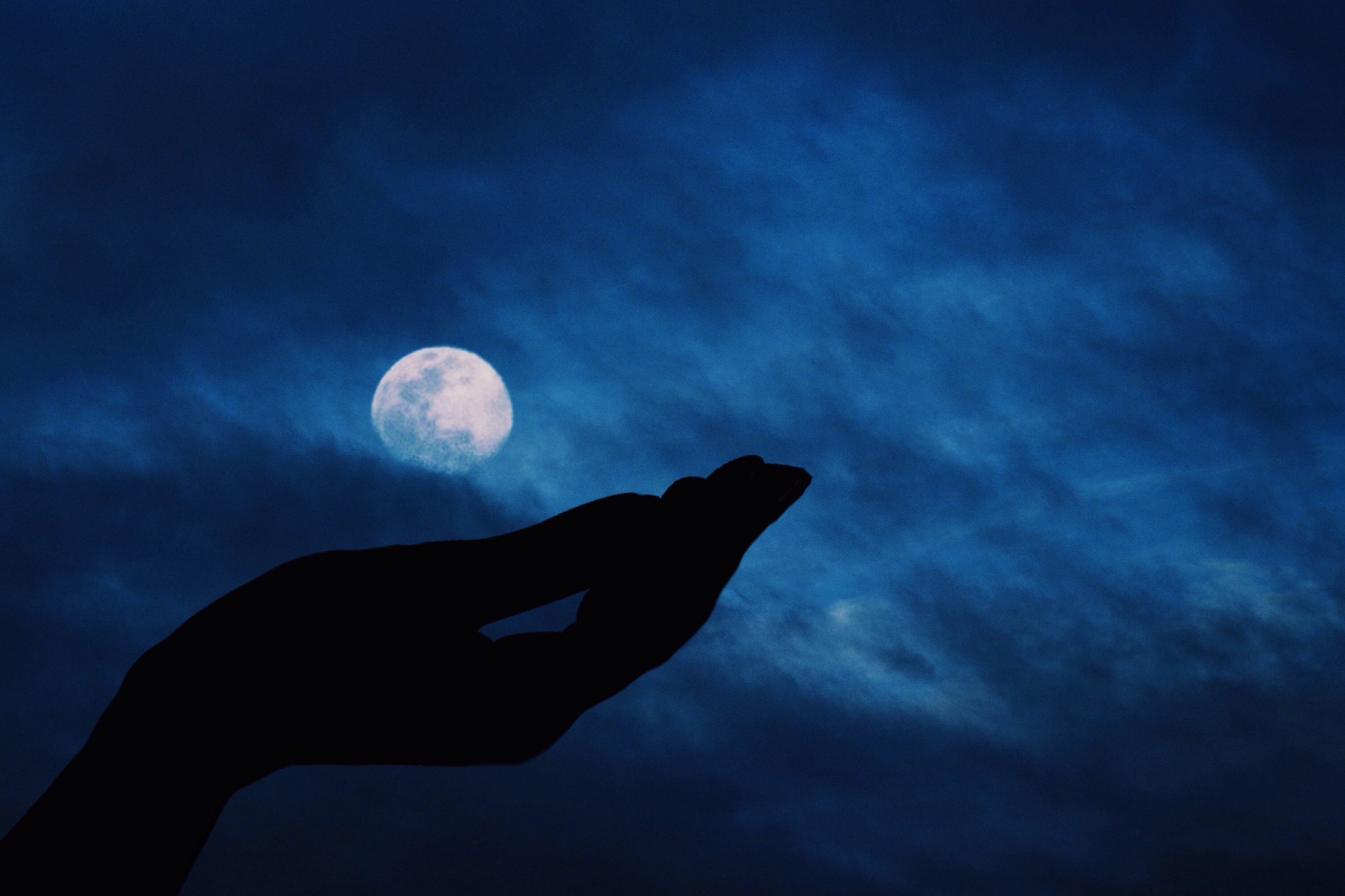 Good night, full moon, night sky