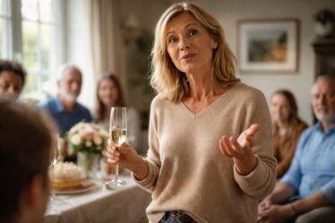 découvrez comment rédiger un discours d'anniversaire pour maman alliant humour et tendresse, sans commettre d'impairs. conseils et exemples pour faire sourire sans risque.