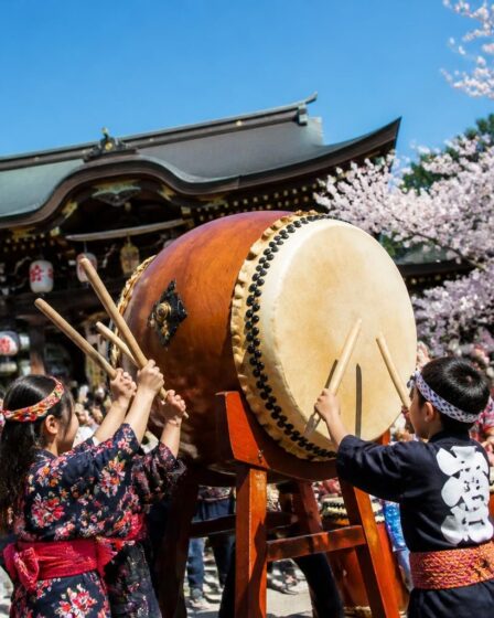 découvrez la signification du taiko, un symbole puissant d'unité et de célébration dans la culture japonaise, à travers ses traditions et son histoire.